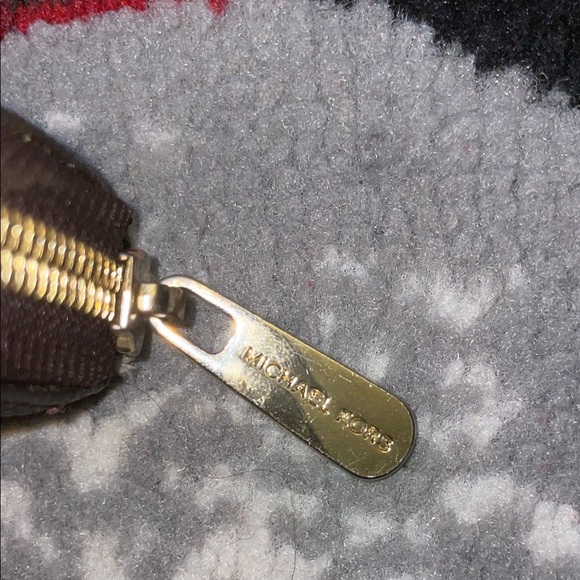 Micheal Kor’s Jet Set Brown Monogram Tote Bag with Matching Wallet 16”W x 13”H 🌸 - Picture 14 of 16